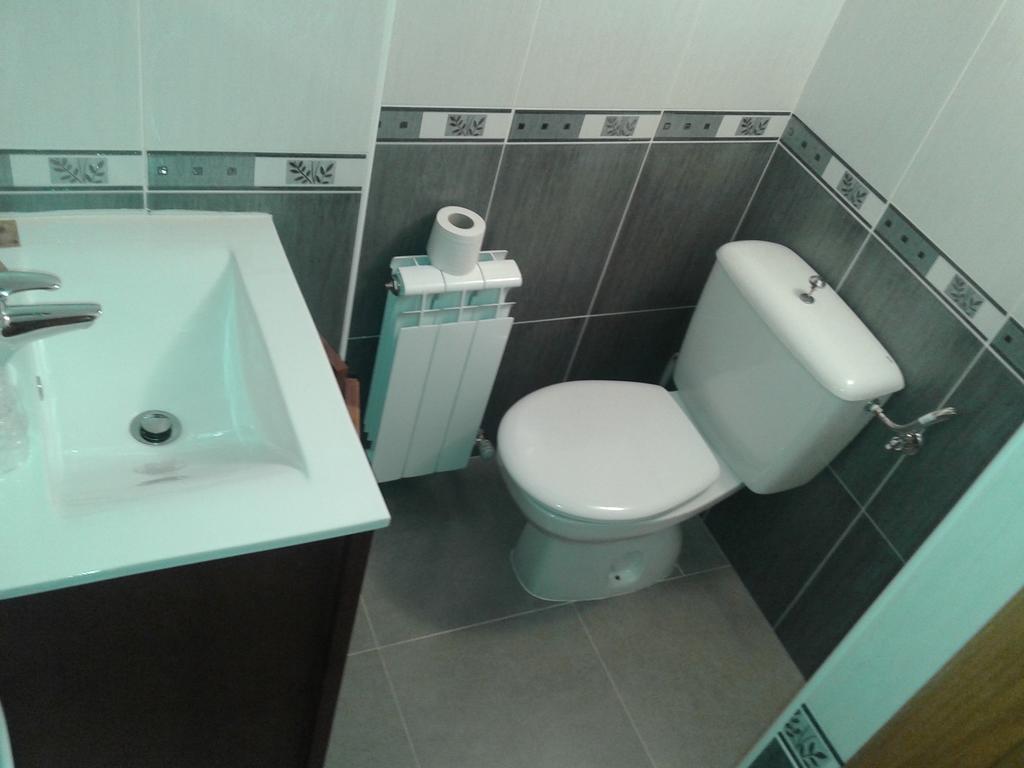 Hostal Les Bedules Осеха-де-Сахамбре Номер фото