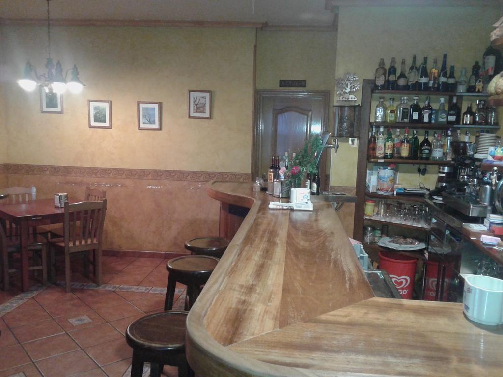 Hostal Les Bedules Осеха-де-Сахамбре Экстерьер фото